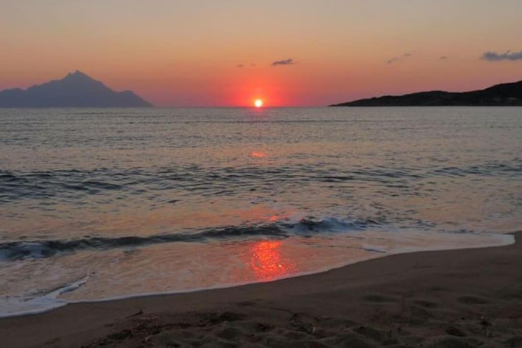 Traditionelles Appartement Athos Shadow Am Meer Paralia Sikias Exteriér fotografie